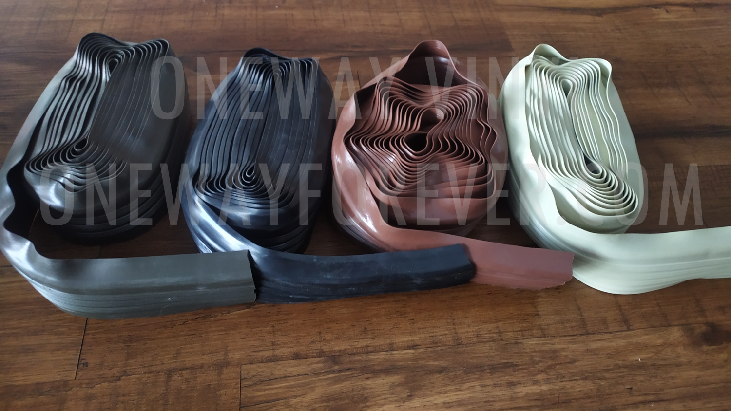 Lis Karet untuk Tangga di Balibali